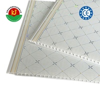 Plaque de plafond décorative en PVC ignifuge à grain de bois, fournie par l'usine, pour projets d'aménagement intérieur au Paraguay