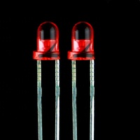 Diode LED rouge 4 mm avec revêtement DIP, conforme ROHS, trou de 5 V, longueurs d'onde verte, bleue, blanche personnalisables, puce AlGaInP, angle de vision de 60 degrés, lentille transparente.