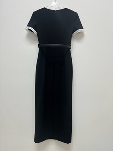 Nouvelles arrivées Seven Color Printemps-Été 2026 : Nouvelle <span class=keywords><strong>robe</strong></span> longue noire à manches courtes, col carré et patchwork de <span class=keywords><strong>dentelle</strong></span> - Product Image 5