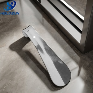 Vente en gros : <span class=keywords><strong>Chausse</strong></span>-<span class=keywords><strong>pied</strong></span> élégant en acier inoxydable avec logo personnalisé et trou de suspension pour la maison - Product Image 4