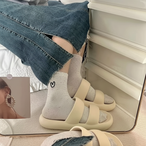 ถุงเท้ายาวปานกลางระบายความร้อนน่ารักสำหรับผู้หญิงถุงเท้าผู้หญิงสไตล์หัวใจดีไซน์กลางใหม่สำหรับฤดูใบไม้ผลิฤดูร้อน - Product Image 1