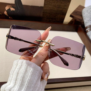 Women's Square Oversized <b>Sunglasses</b> UV400 PC Lens Black Frame For Outings Driving Parties - Product Image 5