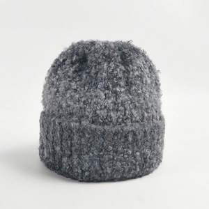 Gorro de Punto Cálido y Suave con Bordado 3D Circular Mixto para Hombre y Mujer, Gorro de Moda para Otoño e Invierno, Ideal para Viajar - Product Image 3