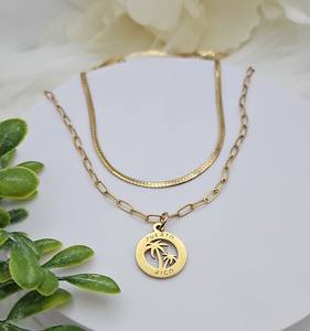 Collar de Acero Inoxidable 316L con Baño de Oro PVD, Colgante Circular con Palmera de Puerto Rico, Collares en Capas Doradas, Diseño Espiga y Clip, Resistente al Agua - Product Image 4