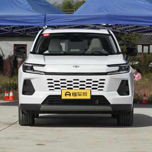 Toyota Wildlander SUV Essence Hybride HEV AWD Crossover Familial Économe en Carburant Neuf et d'Occasion Conduite à Gauche Exportation Chine Vente en Gros - Product Image 1