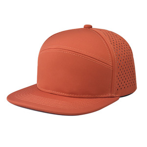 Casquette Snapback Hip Hop Personnalisée Imperméable 100% Polyester Vierge 6 Panneaux Broderie Personnalisée Chaînes Visière Plate Perforations Laser - Product Image 2