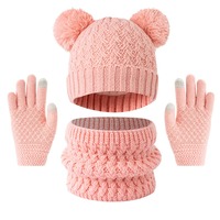 Ensemble bonnet, écharpe et gants en tricot pour enfants – Bonnet en tricot torsadé avec oreilles d'ours et pompon – Accessoires trois pièces chauds pour l'hiver, la neige et les activités extérieures par temps froid