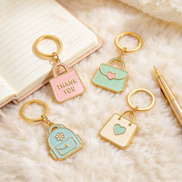 Porte-clés créatif en alliage de zinc style dessin animé, étanche, cadeau promotionnel mignon, pendentif décoratif, vente en gros personnalisée