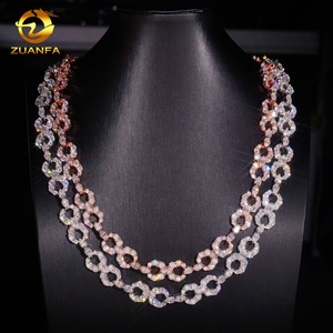 Catena Cubana Moissanite Placcata Oro Rosa con Grandi Pietre Lucide da 12mm e Collegamenti a Croce Infinita - Product Image 1