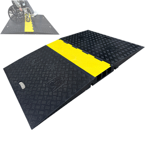 Protège-câbles en caoutchouc robuste ADA à 3 canaux, rampe modulaire pour câbles, cache-câbles emboîtable pour fauteuils roulants, entrepôts et événements - Product Image 2