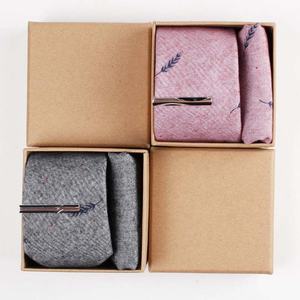 Mode Schattige Katoenen Bedrukte Stropdas Zakdoek Trekstang Clip Geschenkdoos Set Voor Mannen - Product Image 4