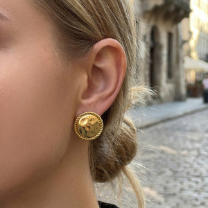 Pendientes de mujer personalizados en color oro, chapados en oro PVD de 14k y 18k, de acero inoxidable 316L, a la moda. - Product Image 3