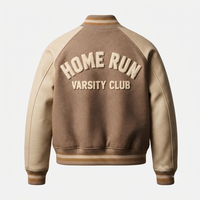 Veste universitaire classique en laine enduite de couleur beige avec manches en cuir PU, broderie de patch en chenille, lettres personnalisées