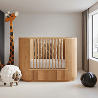 Matelas en bois de conception ovale simple pour berceau en teck moderne et durable Ferly pour lit de bébé nouveau-né