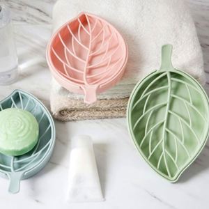 <b>Leaf</b> Shape Plastic Dish Double Layer Drain Soap Holder With Removable Tray - Product Image 5