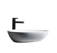 Pas cher Prix Triangle Forme Lavabo Moderne Design Blanc Sanitaire Comptoir En Céramique Lavabo Art Évier