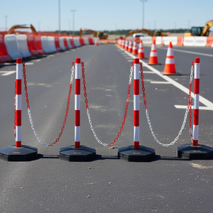 Barrières de sécurité réglables en plastique rouge et blanc de 2,4 m pour le contrôle du trafic, lot de 4, à fixation au sol pour la signalisation routière et la construction - Product Image 2
