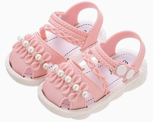 Chaussures de marche respirantes pour bébé avec couvre-orteils, semelle souple antidérapante en PVC, sandales en caoutchouc fabriquées en Chine - Product Image 1