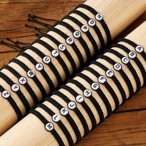 Bracelet en corde noire fait à la main, cadeaux pour les amoureux, lettres tissées, bracelet en forme de cœur, lettres initiales, alphabet, bracelet d'amitié - Product Image 1