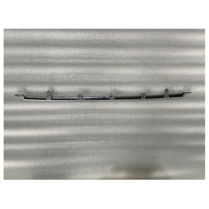 Toyota Camry 2021 SE Embellecedor Central Delantero Plateado 53122-06120/30/40 Pieza de Repuesto - Product Image 2