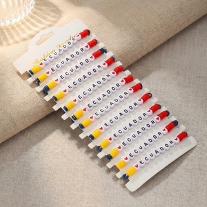 Pulsera de Cuentas de Arcilla Suave con Forma de Corazón, Temática de Fútbol Europeo Americano 2026, Colorida y Popular, 12 Piezas/Juego para Mujer - Product Image 6