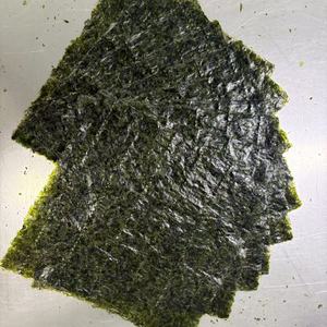 Grade B 10 feuilles <span class=keywords><strong>de</strong></span> coupe entière <span class=keywords><strong>Sushi</strong></span> Nori algues séchées algues grillées marque privée OEM <span class=keywords><strong>de</strong></span> haute qualité disponible - Product Image 4