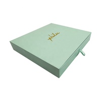 Boîte à cadeaux coulissante personnalisée avec logo en feuille d'or estampé, revêtement UV, gaufrage, doublure en éponge pour l'emballage de montres, de bijoux et de cheveux