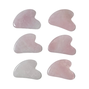 Petit Cristal Rose Quartz Rose Hearted Masseur Facial Guasha pour Visage - Product Image 6