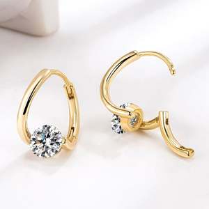 Boucles d'Oreilles Cartilage en <span class=keywords><strong>Acier</strong></span> Inoxydable Jumka Boucle d'Oreille Vache Or Vermeil Marque de Luxe Assortie Créole Perlée Faite à la Main Clou Personnalisé - Product Image 1