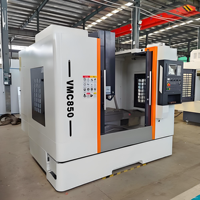 Centre d'usinage vertical CNC 5 axes automatique BT40 de haute qualité VMC850 VMC855 650 pour usinage de métaux avec configuration à 10 % de réduction