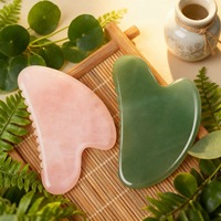 Outil de massage Gua Sha en quartz rose, peigne unique en forme de cœur pour le SPA et la thérapie d'acupuncture