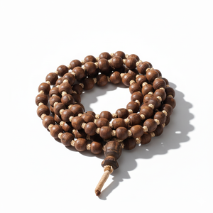 Toolsi สีน้ำตาล108 JAP Mala + ลูกปัด1เม็ดสำหรับเก็บลูกปัดไม้ - Product Image 1