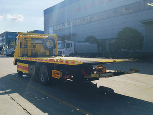 Foton 4X2 4T 130HP <b>Flatbed</b> Wrecker Tow <b>Truck</b> for Road Recovery - Product Image 2