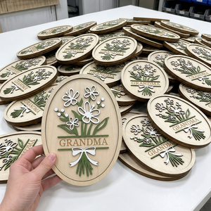 Letrero Decorativo de Madera Floral 3D Personalizable, Regalo Grabado Personalizado para el Día de la Madre y Recuerdo para la Abuela - Product Image 1