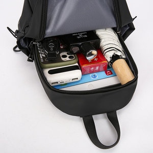 Sac de Poitrine Bandoulière Sport Décontracté en Cuir PU Imperméable avec Fermeture Éclair, Design Personnalisable et Portable pour l'Été - Product Image 4