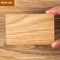 Logo kustom cetak ramah lingkungan Cherry Wood NFC Smart Hotel kartu akses Kamar terukir kayu Sensor IC kerajinan kayu tanda dinding