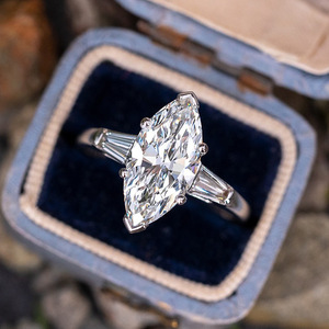 Anello dal Design Marquise Elegante per Donne - Product Image 4