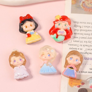 Dibujos animados <span class=keywords><strong>pequeña</strong></span> princesa crema resina DIY joyería accesorios hechos a mano <span class=keywords><strong>pequeña</strong></span> funda para teléfono móvil horquilla lindo ecológico pequeño - Product Image 4