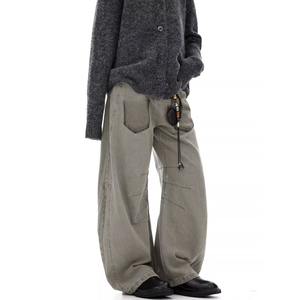 Jean décontracté unisexe coupe droite en denim délavé léger style rétro américain, avec plusieurs poches et délavage laser, idéal pour le printemps - Product Image 3