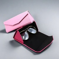 Vente en gros d'étui pliable de luxe en triangle avec logo personnalisé pour lunettes de soleil boîte rectangulaire pour lunettes en cuir PU emballage optique