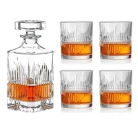 Vente chaude 2023 Logo personnalisé cristal Mini tasses en verre bouteilles cadeaux coffret ensemble plaine vin liqueur aérateur Snifter whisky carafe