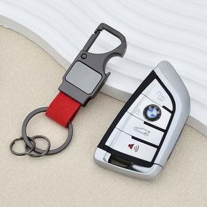 Nouveau porte-clés transfrontalier en cuir véritable multifonctionnel avec décapsuleur, porte-clés créatif pour homme, pendentif métallique gravé au laser - Product Image 6