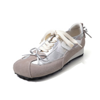Baskets sportives rétro pour femmes, résistantes à l'usure et antidérapantes, avec empeigne en cuir de vachette et semelle compensée profilée, vente en gros usine