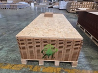 Panneaux de clôture en composite bois-plastique (WPC) modernes, imperméables, pour l'extérieur, design sécurisé et respectueux de la vie privée, décoratifs pour jardin.