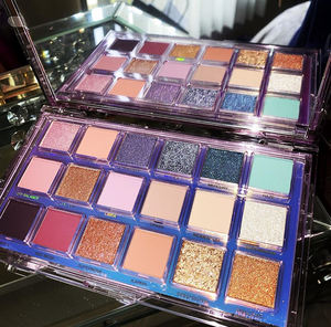 <span class=keywords><strong>Paleta</strong></span> de Sombras de Ojos <span class=keywords><strong>Huda</strong></span> Moji de 18 Colores, Marca Privada, Personalizable, Vegana y Libre de Crueldad, Prebase de Sombras de Ojos - Product Image 1