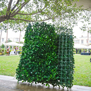 Mur décoratif d'herbe verte de panneau de mur de <span class=keywords><strong>plante</strong></span> artificielle en plastique de bas entretien <span class=keywords><strong>pour</strong></span> le <span class=keywords><strong>balcon</strong></span> - Product Image 6