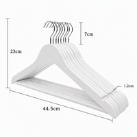 Cintres en bois massif modernes et minimalistes noir et blanc, antidérapants, style épaule, pour la vente en gros transfrontalière