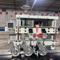 Scie à bois transversale intelligente avec scanner de défauts