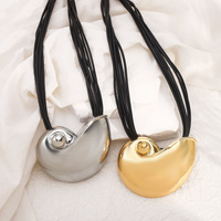 Aleación exagerada Ocean Series Conch Shell colgante collar chapado en oro joyería
