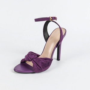 Sandales élégantes et raffinées pour <span class=keywords><strong>femme</strong></span> à talons hauts avec nœud et bout rond, ainsi que ses magnifiques talons hauts violets - Product Image 5
